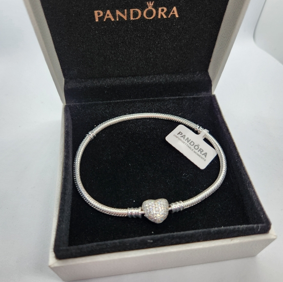 Pandora Moments Sparkling Heart Claps Snake Chain Bracelet Size 8.3 inches - Picture 2 of 7